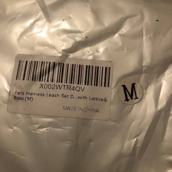 Dog/Cat Harness with Leash. Grey with Bowtie. NEW - Picture 2 of 3